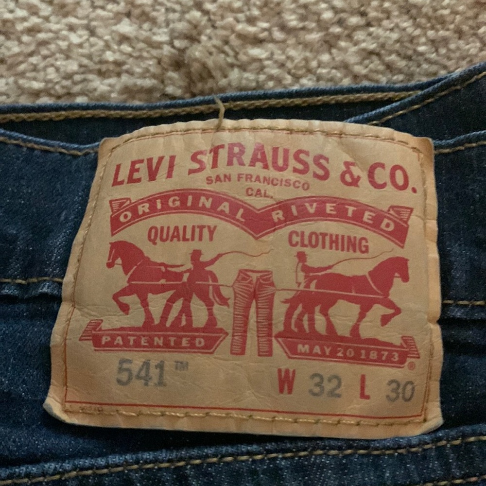 Levi’s jeans Like new , 32-30